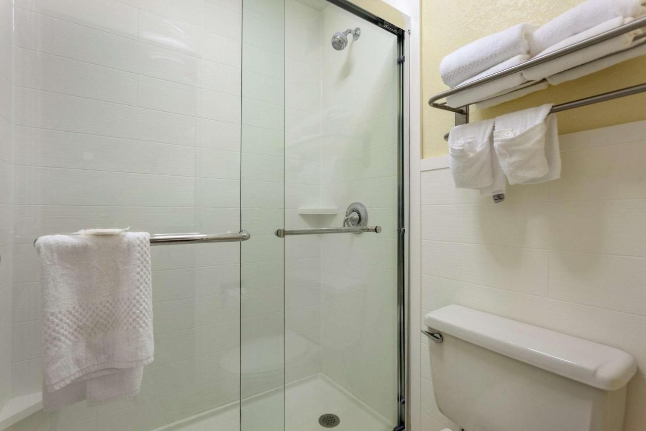Quality St George I-95 Hotel 2*